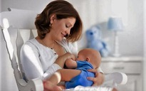 Sữa mẹ hết sức quan trọng cho trẻ sinh non
