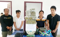 Bắt 4 người nước ngoài vận chuyển 69 bánh heroin từ "Tam giác vàng"