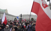Phản đối hạn chế tự do báo chí ở Ba Lan