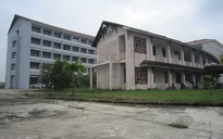 Trụ sở hoành tráng vắng bóng người