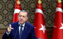 Ông Erdogan thoát chết nhờ "máy bay truy sát hết nhiên liệu"