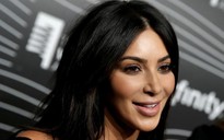 Kim Kardashian kiện trang web tung tin dàn cảnh bị cướp