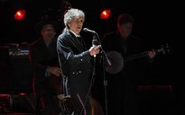 Im ắng trước giải Nobel, Bob Dylan bị chỉ trích "ngạo mạn"
