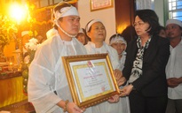 Đại biểu Ngô Văn Minh được truy tặng Huân chương Lao động hạng Nhì