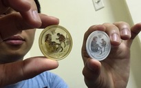 Đồng xu mạ vàng in hình khỉ giá 3 triệu đồng