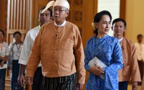 Đảng cầm quyền và quân đội “đụng độ” vì bà Suu Kyi