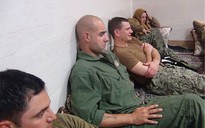 Iran thả 10 thủy thủ Mỹ
