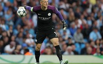 Joe Hart chia tay đẫm nước mắt, Hazard lập hat-trick