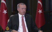 Ai là người đầu tiên báo tin đảo chính cho Tổng thống Erdogan?