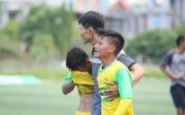 Bóng đá Hà Nội và Đà Nẵng bị tố gian lận tuổi