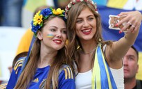 Fan nữ đọ sắc trận Ba Lan – Ukraine