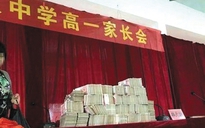 Trung Quốc: Chất cả đống tiền thưởng học sinh