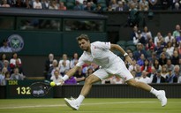 Wawrinka thua sốc, Djokovic bị dẫn 2 ván đầu