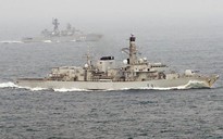Tàu chiến NATO kè sát khu trục Nga qua vùng biển Anh