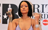 Rihanna đánh bại Adele và Justin Bieber