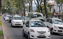Đề xuất thí điểm 100 xe taxi chạy bằng điện tại TPHCM