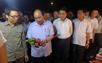 Thủ tướng bất ngờ thị sát chợ Long Biên, ruộng rau sạch Hà Nội