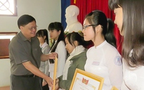 5 lý do ...'đừng' cố học giỏi ở Việt Nam khiến vạn người 'bái phục'
