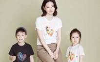 Lee Young Ae cùng hai con chăm chỉ làm từ thiện