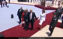 Bà Melania không cho TT Trump nắm tay thăm Israel