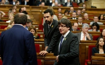 Tây Ban Nha: Nghị viện Catalonia tuyên bố độc lập