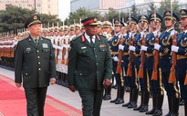 Trước "đảo chính" vài ngày, tư lệnh Zimbabwe thăm Trung Quốc