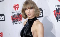 Taylor Swift ra tòa giải quyết vụ kiện sàm sỡ vòng ba