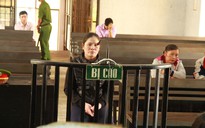 Bị cáo chuyển nhầm tiền cho phó viện trưởng?