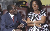 Hai người vợ tạo nên cuộc đời tổng thống Zimbabwe
