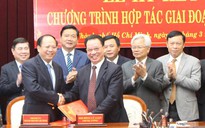 Hội đồng Lý luận trung ương và Thành ủy TP HCM ký kết hợp tác