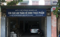 Vợ ly hôn sinh con thứ 4, Chi cục trưởng xin từ chức