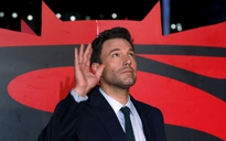 Ben Affleck phủ nhận tin rời phim “Người dơi”