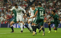 "Dị nhân" Ronaldo tái xuất, Real Madrid thua trắng Betis