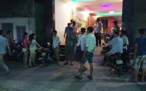 Cầm cốc đập vào đầu đối thủ tại quán karaoke, bị đâm chết