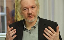 WikiLeaks dọa ông Trump