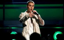 Justin Bieber hủy hàng chục buổi diễn đã bán vé