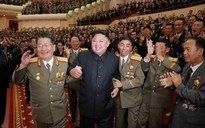 Triều Tiên khoe ảnh ông Kim Jong-un tươi cười tổ chức đại tiệc