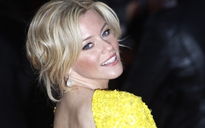 Elizabeth Banks xin lỗi đạo diễn Steven Spielberg