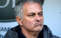 Mourinho cấm học trò dùng mạng xã hội trước trận