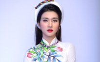 Kim Tuyến đẹp dịu dàng với áo dài Since 1980