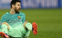 Messi không 1 lần chạm bóng trong vòng 16,5 m của PSG