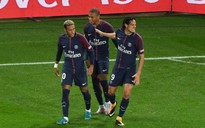 Neymar đòi đánh Cavani trong phòng thay đồ