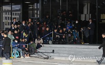 Bà Park Geun-hye xin lỗi dân trước khi bị thẩm vấn