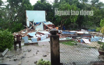Quảng Nam: Lốc xoáy cực mạnh kéo sập nhà, nhiều người nguy kịch