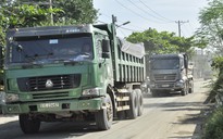 Khiếp vía vì hàng trăm xe "khủng" phóng bạt mạng!