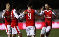 Thắng "hạt tiêu" Sutton, Arsenal vào tứ kết FA Cup