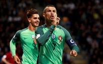 Pháp gục ngã phút bù giờ, Ronaldo giành 3 điểm cho Bồ Đào Nha