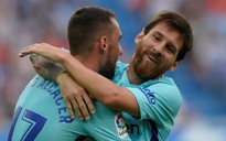 Hỏng phạt đền, lập cú đúp, Messi tỏa sáng với Barcelona