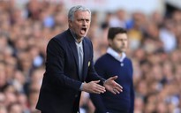 Mourinho trả lời sốc sau trận thua Tottenham