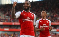 Arsenal thua Sevilla, Juventus thắng Roma ở loạt "đấu súng"